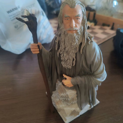 Gandalf the Grey Gentle Giant Bust used Limited 2926/3000