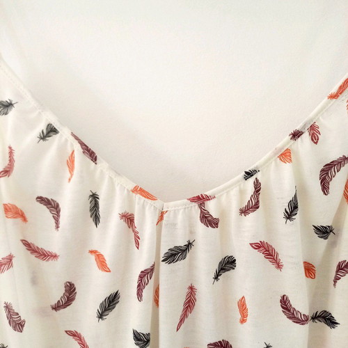 H&M strap top like new, white with feather print