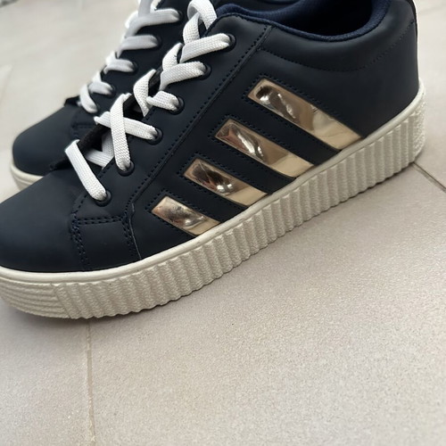 Blue Flatform sneakers with gold stripes size 40 like new