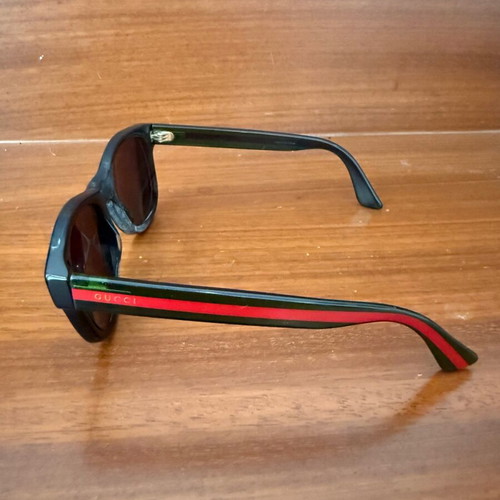 Gucci γυαλιά ηλίου μεταχειρισμένα με φακούς μυωπίας, μαύρα με πράσινα πλαϊνά