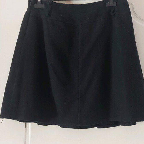 Wool skirt black like new, size L