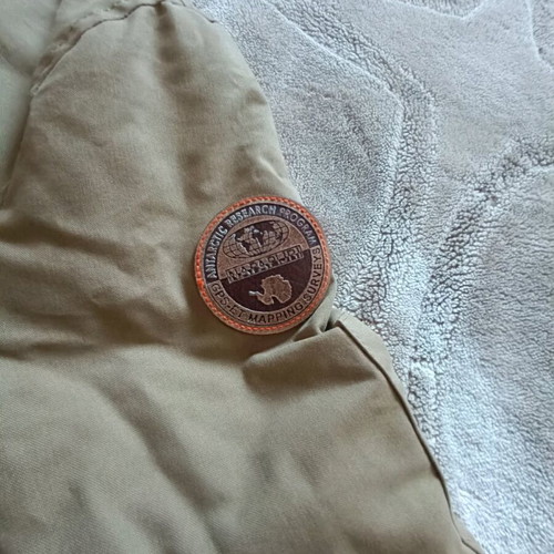Napapijri jacket men’s like new, size M, detachable hood, water repellent, beige brown