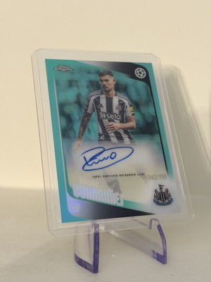 Topps Chrome UCC 25-26 Bruno Guimaraes Autograph Aqua Refractor like new