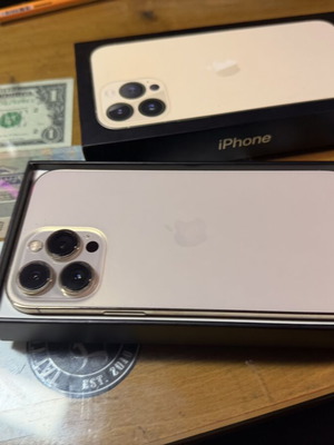 iPhone 13 Pro Max 128GB with battery health 100%
