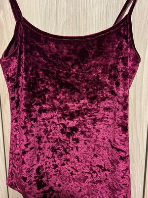 BSB velvet camisole top like new, burgundy color size M