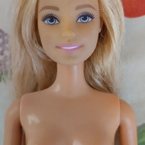 Barbie doll like new