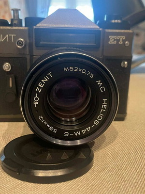 Zenit ET camera used with Helios-44M-6 58mm f/2 lens and case