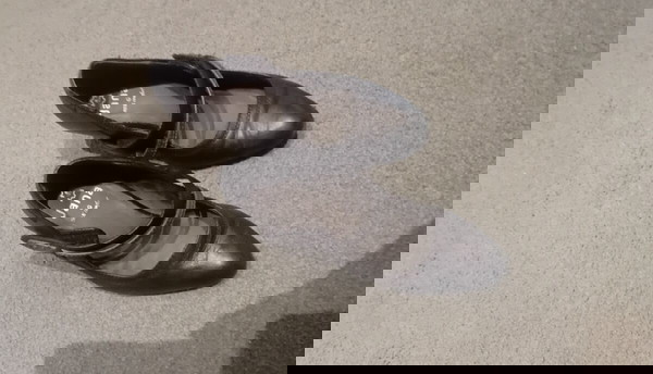 Μαύρες γόβες με μπαρέτα