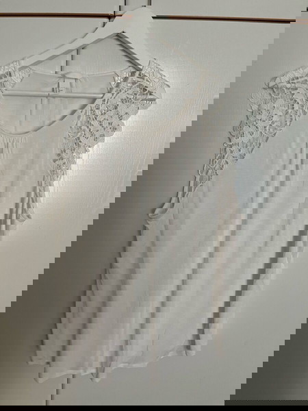 Γυναικεία μπλούζα με δαντέλα στα μανίκια size XL