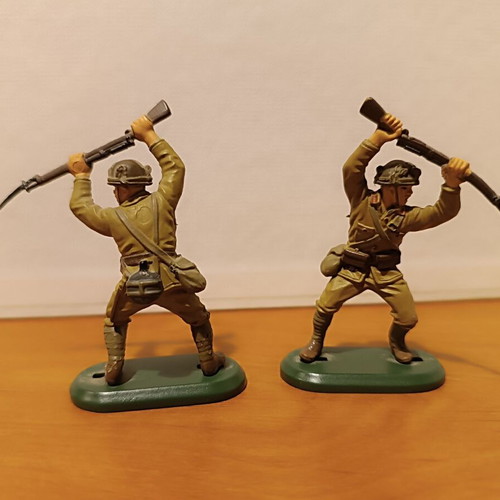 Britains Japanese soldier figures set of 10, like new