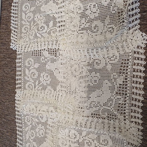 Crochet doilies set of 6, new, filet technique