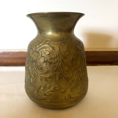 Vintage hammered brass vase with acorn design, used, 16cm height