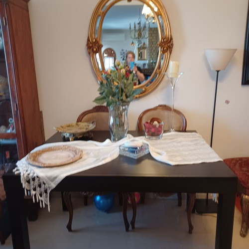 Dining table like new, extendable, wenge color, 1.20x0.90 m