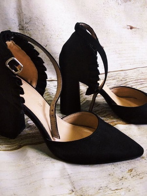 Γόβες Sweet Shoes σουέντ με τετράγωνο τακούνι και δέσιμο στον αστράγαλο, μαύρο, σαν καινούργιο