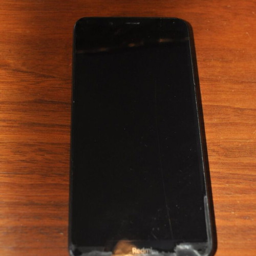 Xiaomi Redmi 7A smartphone used, 3GB RAM 64GB ROM, cracked screen