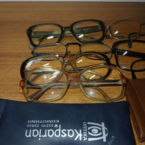 Eyeglasses used, pack all together