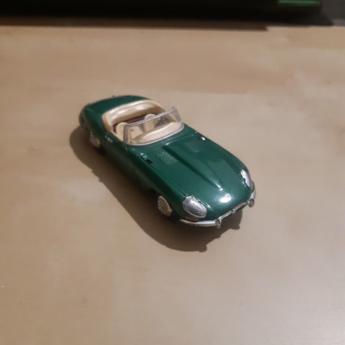 Classic car set with Ferrari 250 GT SWB, Ferrari 330 GTS, Ferrari 330 P4, Jaguar E-Type
