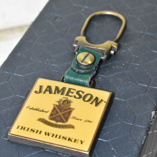 Vintage Jameson Irish Whiskey keychain like new, metal promotional collectible