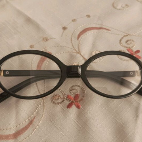 Glasses for style like new, 2 pairs