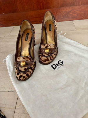Dolce & Gabbana leopard pony skin pumps like new, size 41