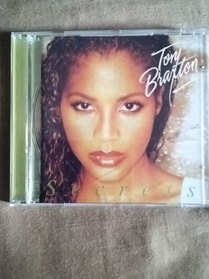 Toni Braxton Secrets CD like new, pop