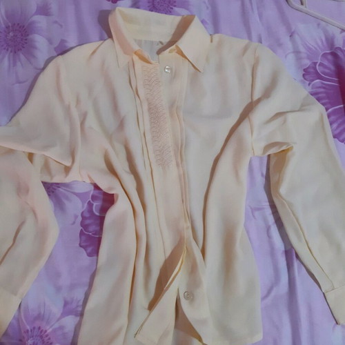 Yellow pale women's shirt like new, loose fit, size XL