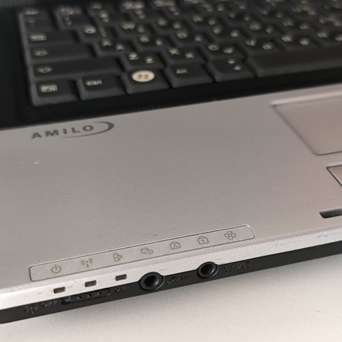 Fujitsu Siemens AMILO Pi 1505 laptop