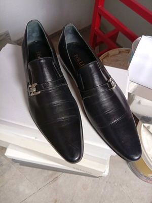 Valentino men's shoes scarps like new size 40.5
