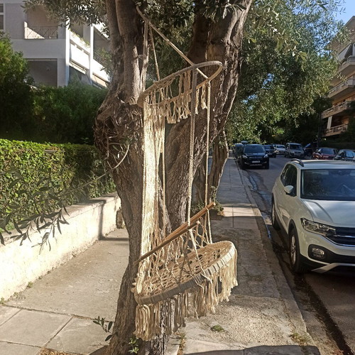 Hanging swing seat used in very good condition