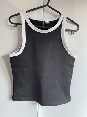 H&M divided sleeveless top like new, black and white, size S