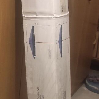 Garden umbrella 3m x 2.4m like new, manual open and close