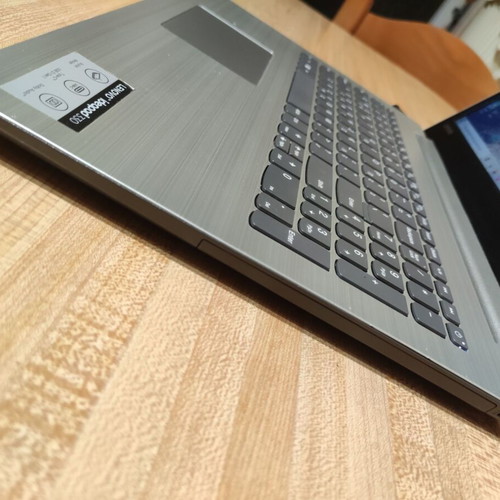 Lenovo Ideapad 330-15IKB laptop i5-7200U 8GB RAM 120GB SSD Windows 10 LTSC IoT
