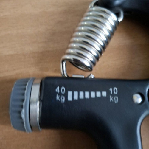 Hand Exerciser almost unused, 10kg-40kg