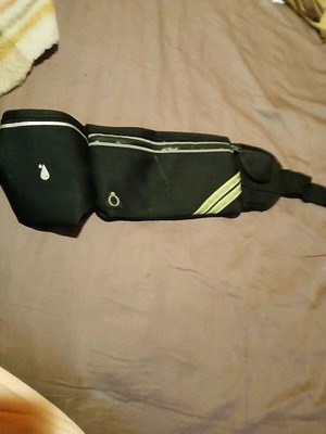 Τσαντάκι μέσης αδιάβροχο σαν καινούργιο, μαύρο