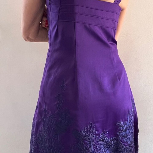Karen Millen dress like new with exquisite brocade design, purple