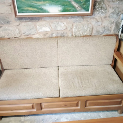 Vintage sofa like new with two storage compartments