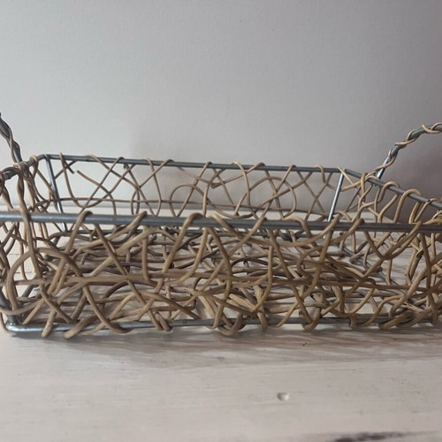 Decorative basket like new