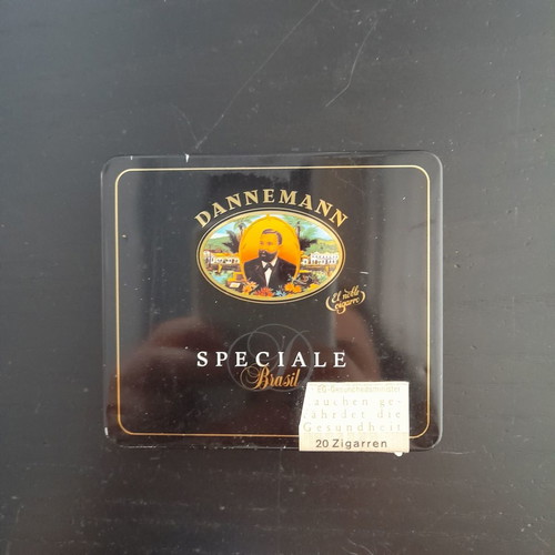 Dannemann cigars vintage metal box with 20 cigars