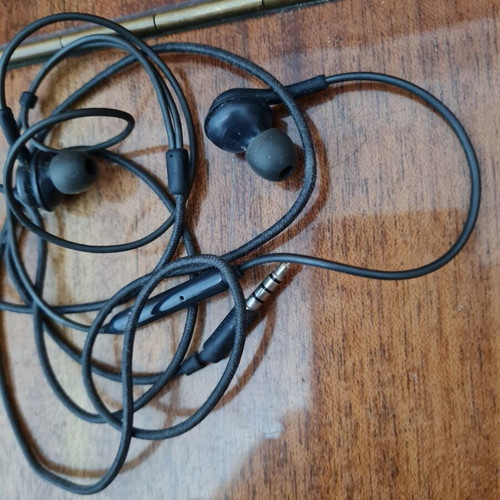 Akg headphones new wired