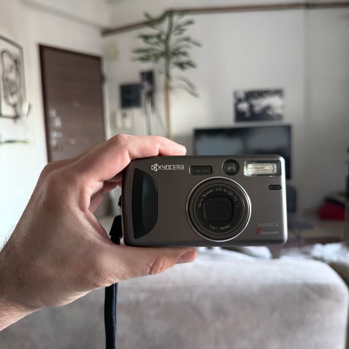 Yashica T Zoom camera like new, premium 35mm compact with zoom lens
