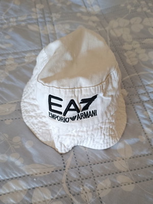 Emporio Armani fishing hat like new, made in Italy