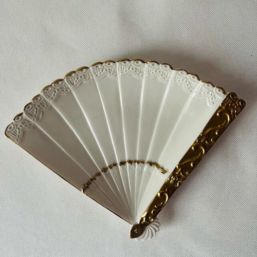 Vintage Italian Capodimonte Porcelain Decorative Fan plate like new