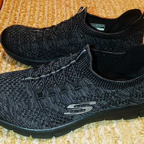 Skechers sports shoes size 39 like new, black