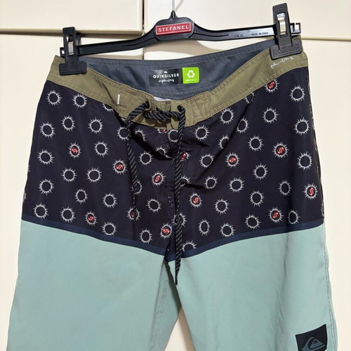 Quiksilver men's teen swimwear like new, size XS