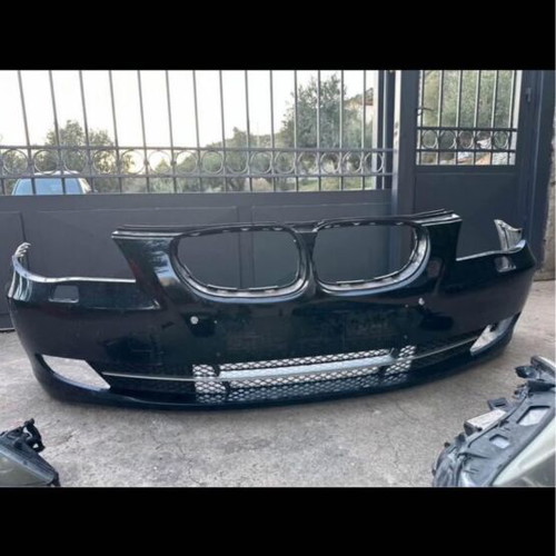 BMW E60 2009 headlights used with broken mounts