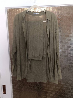 Bershka women's green airy set shirt and pants like new