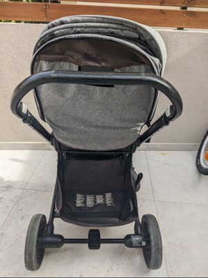 Joie stroller used, functional with locking button issue