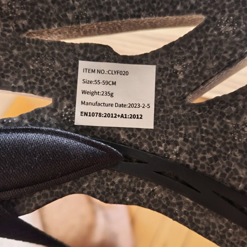 Protective helmet for bicycle or scooter like new
