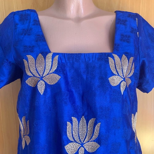 Blue tunic with gold embroidery and side slit, new, size L