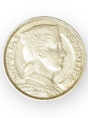 Latvian silver coin 5 lati 1931 used